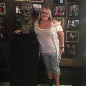 Meet your Posher, Jennifer